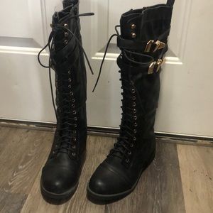 Size 7 tall boot brand new with tag